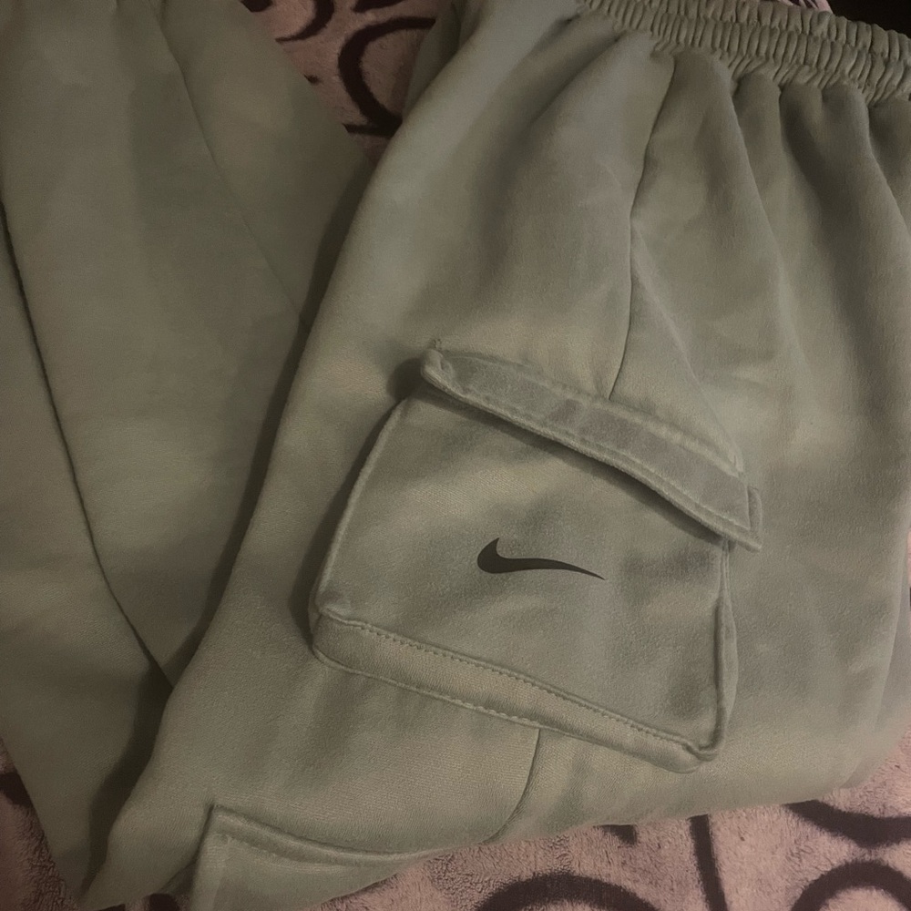 Nike Cargo Fleece Joggers